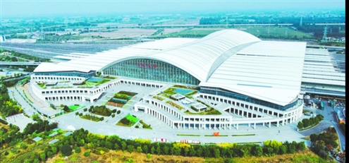 鲍山街道位于济南东站“开放之翼”最前沿,坐拥济南东站门户,空港、高铁、高架、高速区位优势显著
